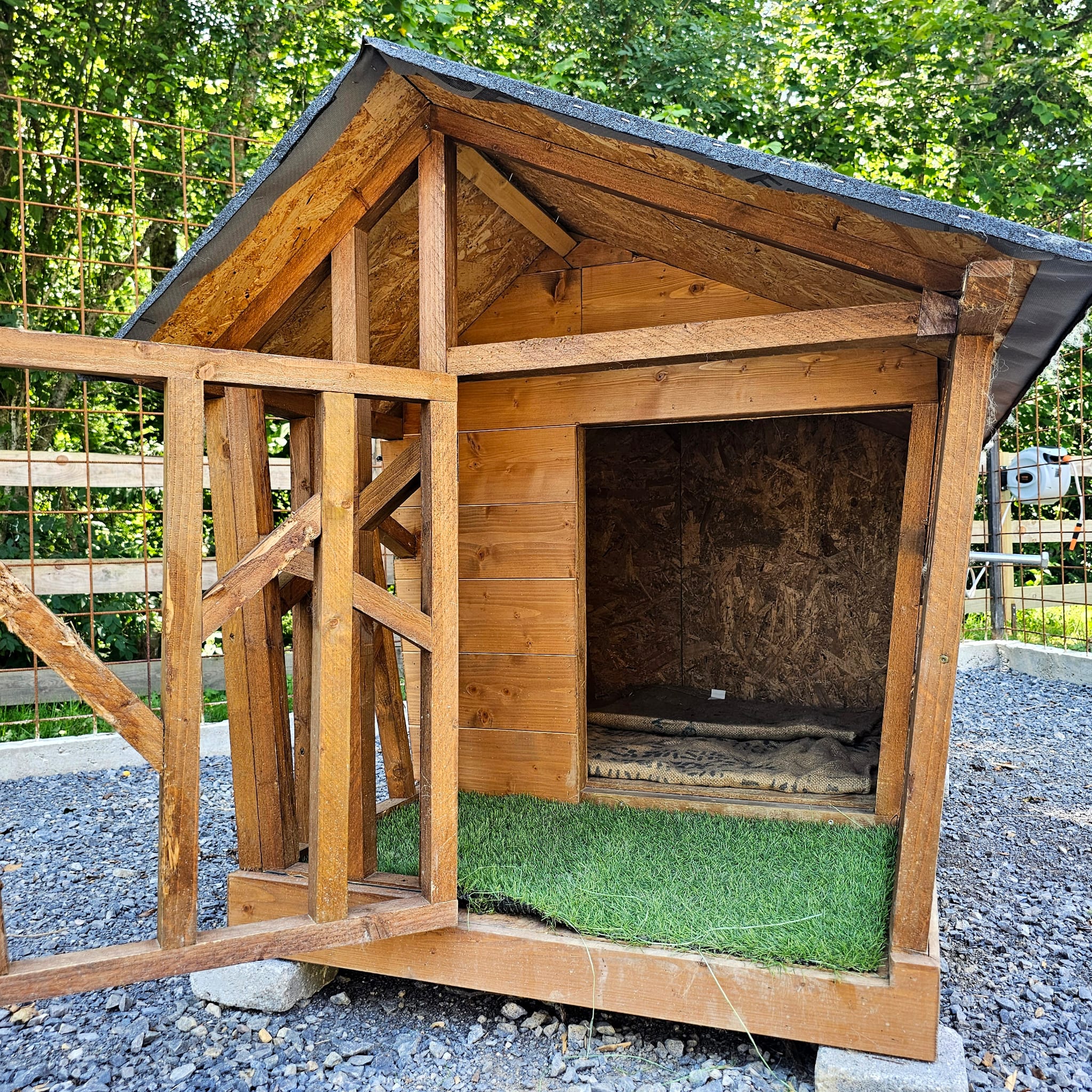 Niche individuelle en bois